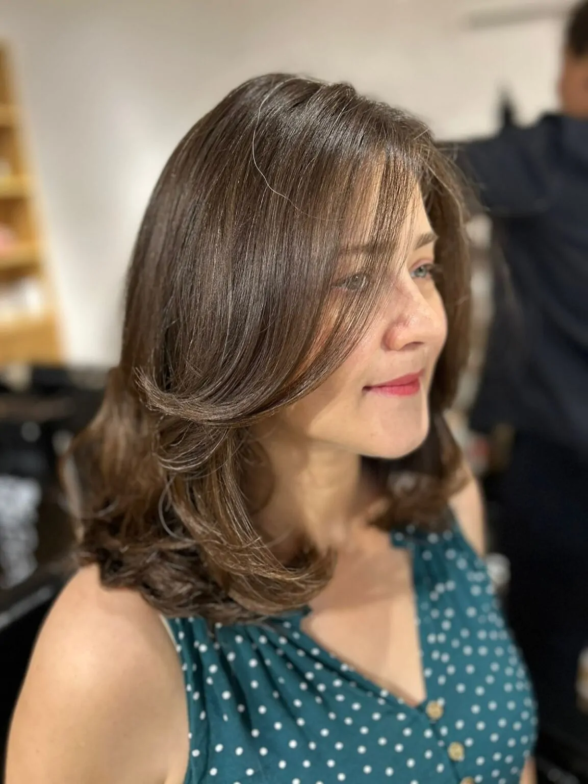 Trendy Low-Maintenance Medium-Length Haircuts for women over 50 ...